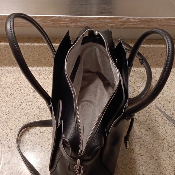 Black Handbag - Picture 5 of 5